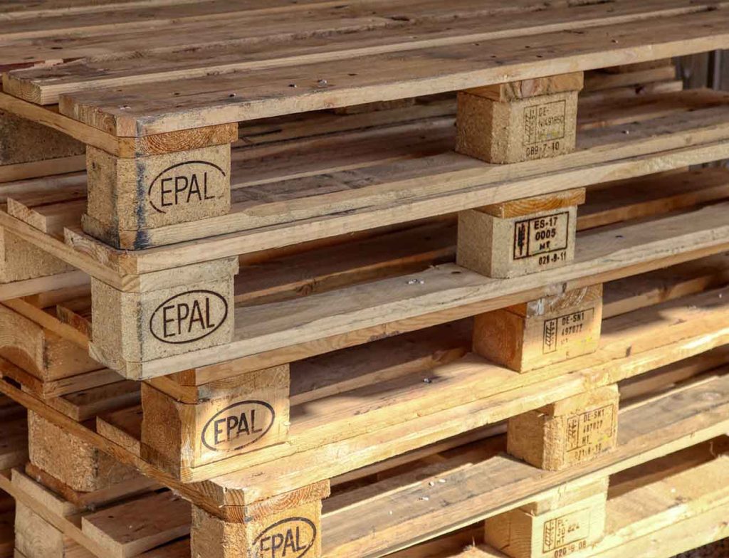 Bois, plastique, moulée : quels sont les différents types de palettes chez Rhonalpal ?